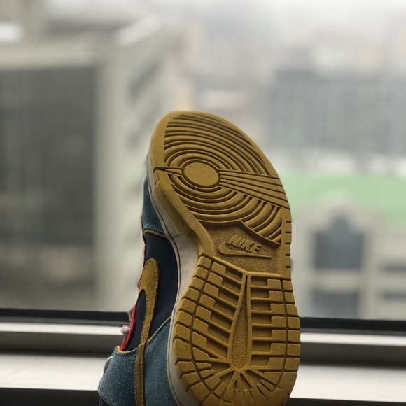 Pac Man Dunks 2009 men size 10.5, OG box and laces - Picture 3 of 4